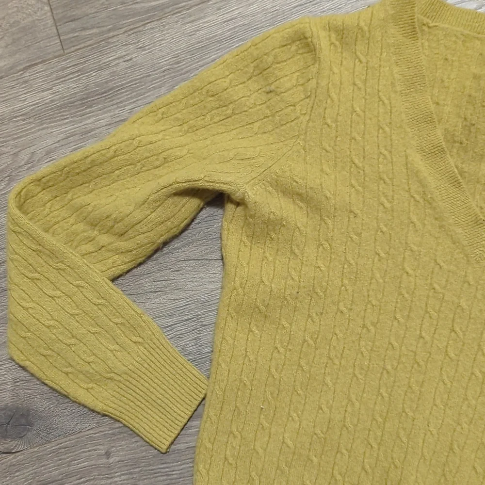 J Crew Vintage Wool Cashmere Blend V-neck Sweater